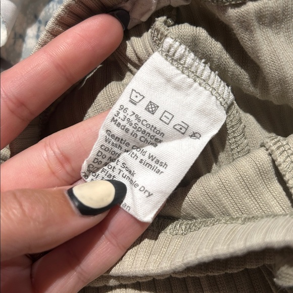 Kids Ribbed Green Leggings - Picture 4 of 5